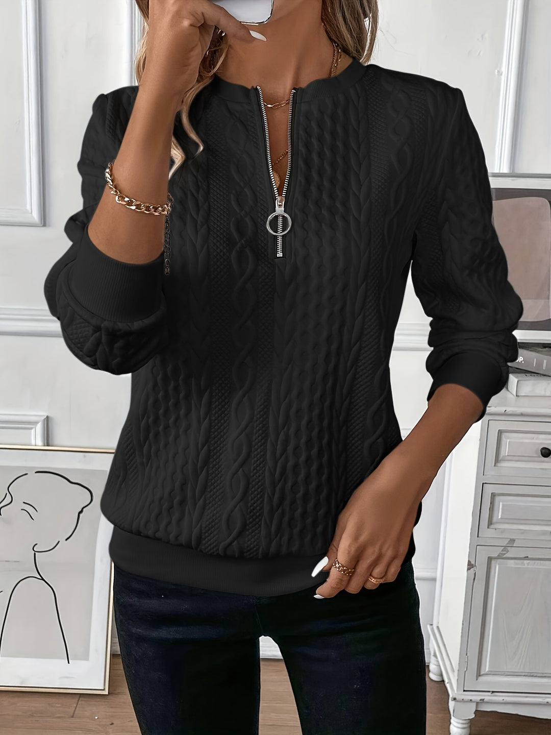 Amalie  | Women's zip-up cable knit sweater