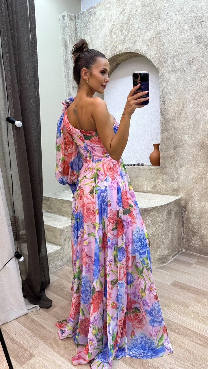 Mckenzie | Stunning Flowing Gown