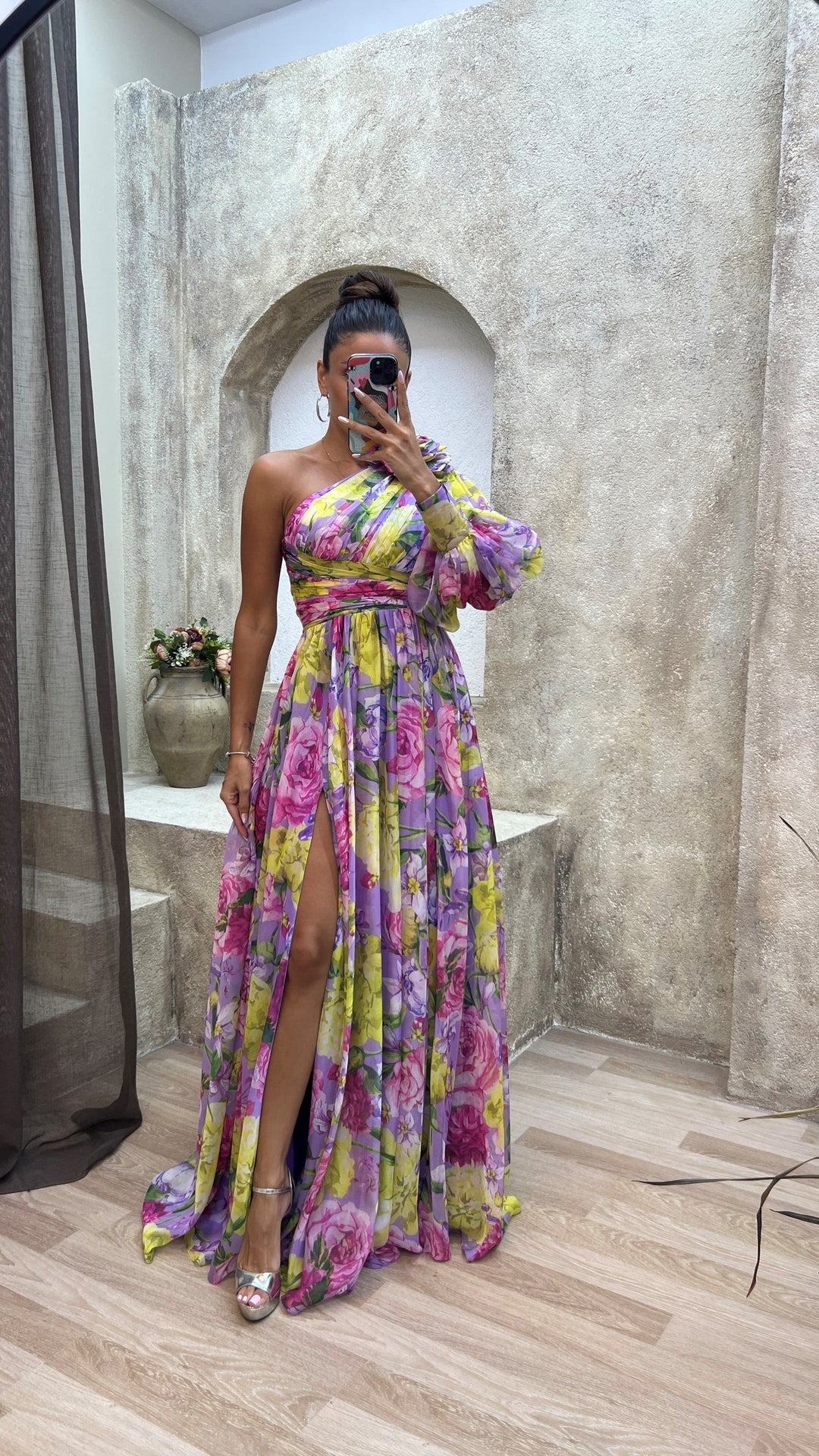 Mckenzie | Stunning Flowing Gown