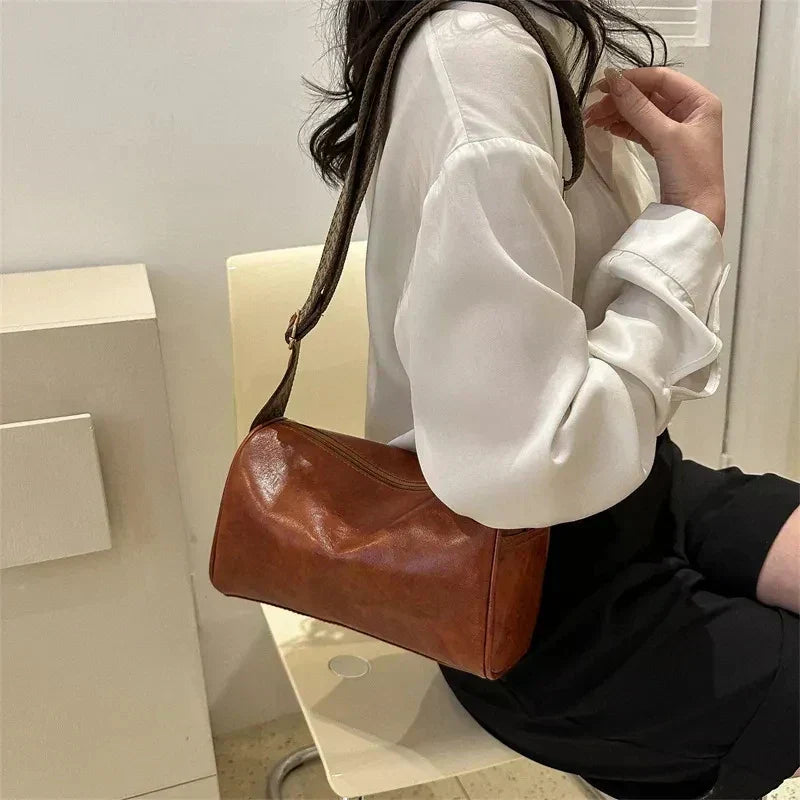 TRINE | VINTAGE LEATHER CROSSBODY BAG